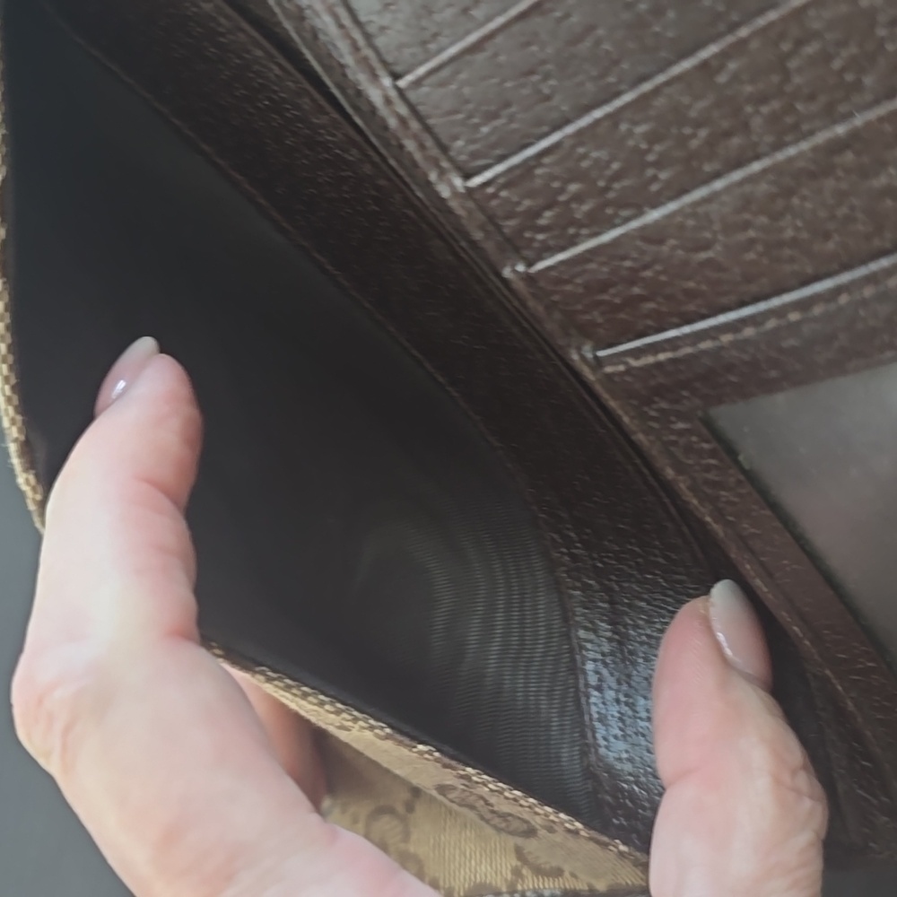 Gucci Double Snap Long Wallet - Free With $100 Purchase - Picture 11 of 13